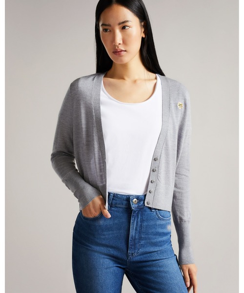 Ted Baker(テッドベーカー)の「AIYLEEN Vフロント クロップド カーディガン(カーディガン/ボレロ・レディース・キャメル/グレー系その他2・3/0/2/1)」の2枚目の写真