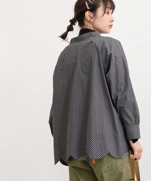 POU DOU DOU（プードゥドゥ）の「とり刺繍裾スカラップ2wayブラウス（シャツ/ブラウス・レディース・オフホワイト/ブルー/ダークグレー・3）」の16枚目の写真