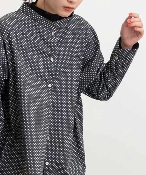 POU DOU DOU（プードゥドゥ）の「とり刺繍裾スカラップ2wayブラウス（シャツ/ブラウス・レディース・オフホワイト/ブルー/ダークグレー・3）」の21枚目の写真