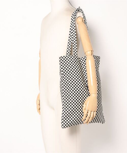 KOBE LETTUCE（コウベレタス）の「チェックロゴプリントトートバッグ[B1497]（トートバッグ・レディース・ブラック/ベージュ/グリーン・FREE）」の6枚目の写真