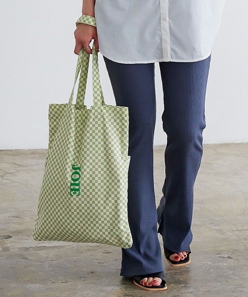 KOBE LETTUCE（コウベレタス）の「チェックロゴプリントトートバッグ[B1497]（トートバッグ・レディース・ブラック/ベージュ/グリーン・FREE）」の3枚目の写真