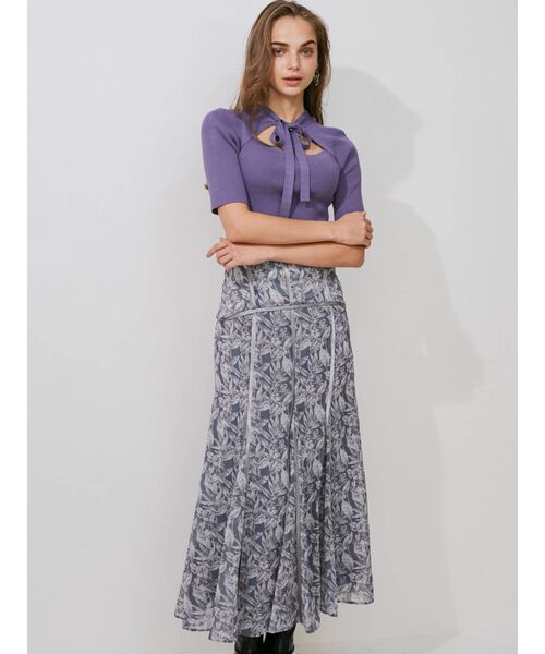 MERCURYDUO（マーキュリーデュオ）の「コルセットパイピングフレアフラワースカート（スカート・レディース・ブラック/グレー/アイボリー・SMALL/MEDIUM）」の5枚目の写真