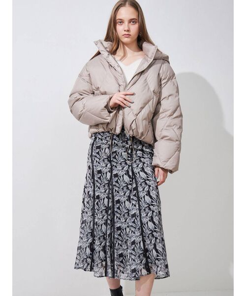 MERCURYDUO（マーキュリーデュオ）の「コルセットパイピングフレアフラワースカート（スカート・レディース・ブラック/グレー/アイボリー・SMALL/MEDIUM）」の20枚目の写真