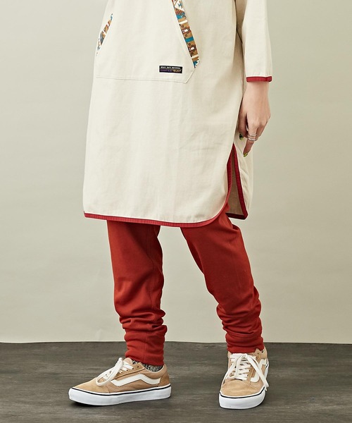 CUBE SUGAR（キューブシュガー）の「無地裏起毛ウォームフライスレギンス（レギンス/スパッツ・レディース・モカ/オートミール/オレンジ/パープル/ブラック・M）」の5枚目の写真