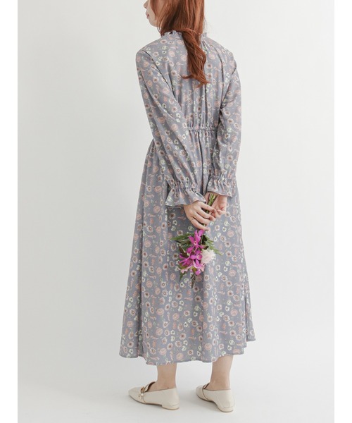 Te chichi TERRASSE(テチチテラス)の「【日比谷花壇コラボ】2WAYワンピース(ワンピース・レディース・ブラック/パープル/レッド・フリ-)」の3枚目の写真