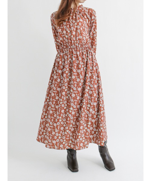 Te chichi TERRASSE(テチチテラス)の「【日比谷花壇コラボ】2WAYワンピース(ワンピース・レディース・ブラック/パープル/レッド・フリ-)」の4枚目の写真