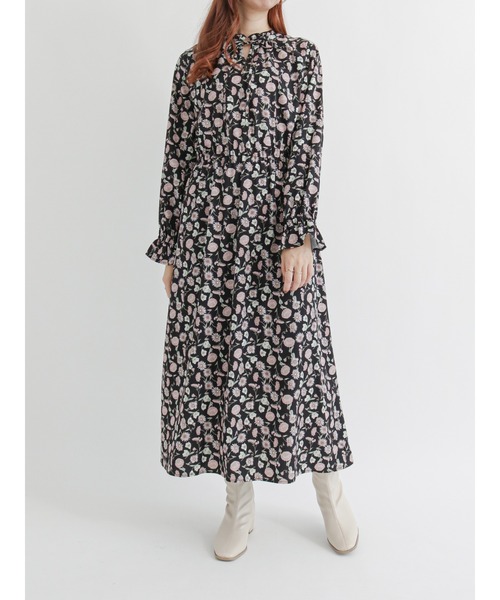 Te chichi TERRASSE(テチチテラス)の「【日比谷花壇コラボ】2WAYワンピース(ワンピース・レディース・ブラック/パープル/レッド・フリ-)」の6枚目の写真