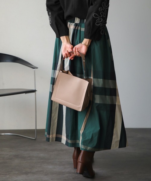 Bou Jeloud（ブージュルード）の「サイドスナップインバックセット（ハンドバッグ・レディース・チャコールグレー/アイボリー/A・-）」の14枚目の写真