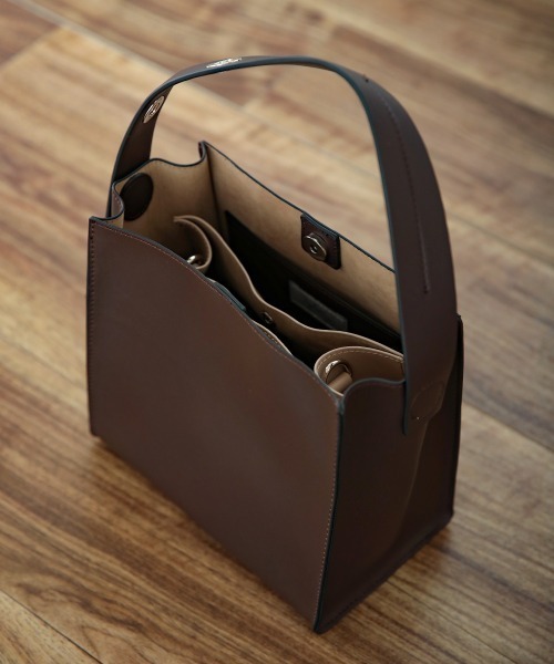 Bou Jeloud（ブージュルード）の「サイドスナップインバックセット（ハンドバッグ・レディース・チャコールグレー/アイボリー/A・-）」の5枚目の写真