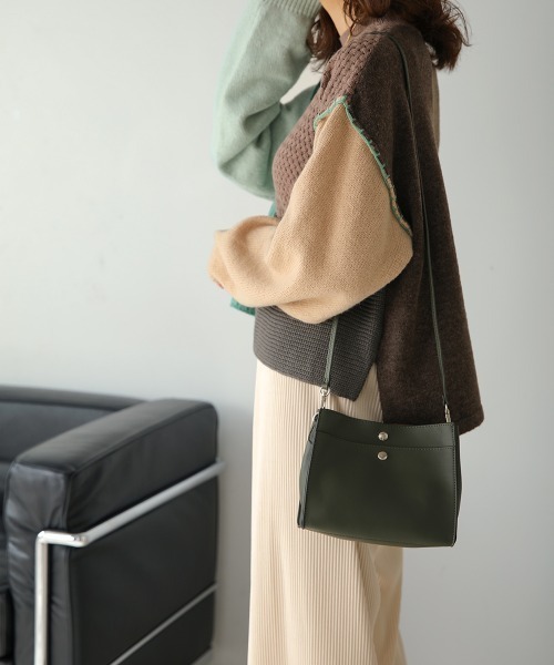 Bou Jeloud（ブージュルード）の「サイドスナップインバックセット（ハンドバッグ・レディース・チャコールグレー/アイボリー/A・-）」の6枚目の写真