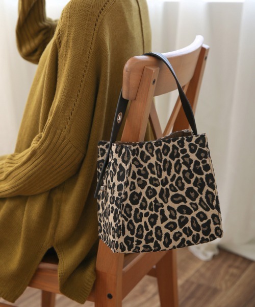 Bou Jeloud（ブージュルード）の「サイドスナップインバックセット（ハンドバッグ・レディース・チャコールグレー/アイボリー/A・-）」の10枚目の写真