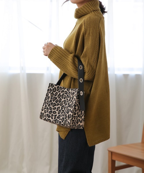 Bou Jeloud（ブージュルード）の「サイドスナップインバックセット（ハンドバッグ・レディース・チャコールグレー/アイボリー/A・-）」の18枚目の写真