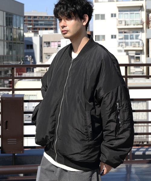 ８(eight)（エイト）の「ビッグ中綿ＭＡ-1（MA-1・メンズ・ブラック/オリーブ/グレイッシュベージュ/オフホワイト・LARGE/MEDIUM）」の17枚目の写真