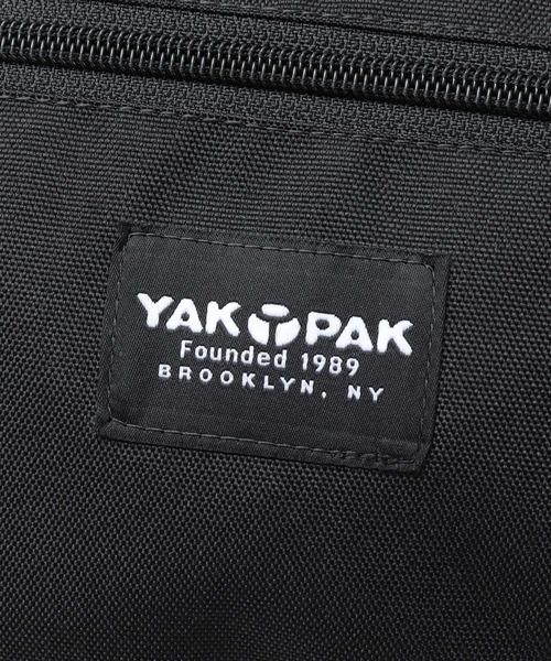 YAKPAK（ヤックパック）の「撥水加工 ポリエステル ビッグ ウエストポーチ（メッセンジャーバッグ・メンズ・ブラック・FREE）」の4枚目の写真