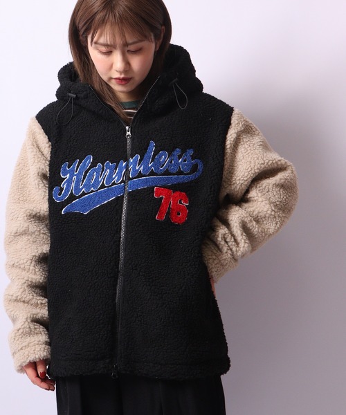 Bling Leads(ブリングリーズ)の「Bling Leads ボアサガラ刺繍ZIPパーカー(パーカー・メンズ・ベージュ×ブラック/ブラック×ベージュ/ホワイト×グリーン/ダークグリーン系/ホワイト/ブラウン系その他・XL/L/M)」の5枚目の写真