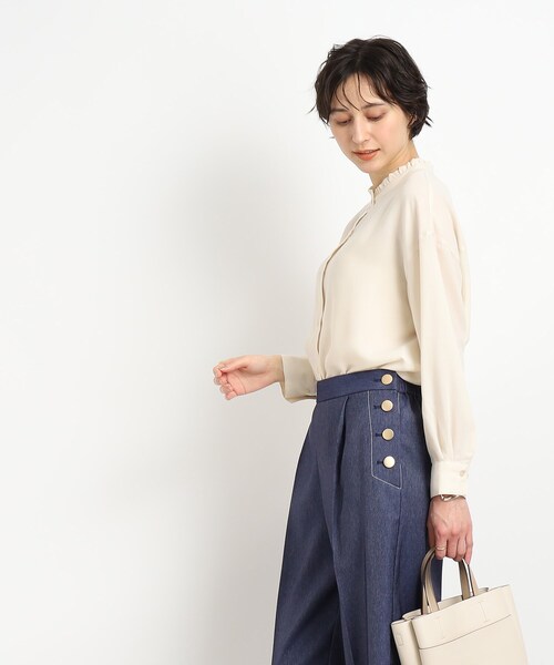 DRESKIP（ドレスキップ）の「◆【優しい風合いの上品さ】スタンドプチフリル ブラウス（シャツ/ブラウス・レディース・ライトグリーン/オフホワイト/ベージュ/ブラック・00）」の10枚目の写真
