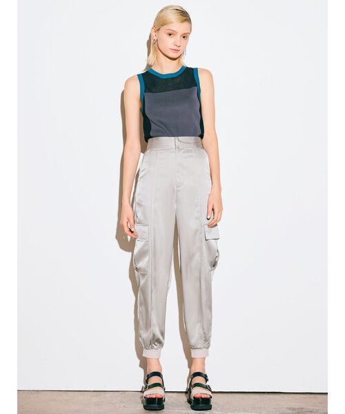 MURUA（ムルーア）の「リブジョガーパンツ（スウェットパンツ・レディース・ブラック/グレー・1/2）」の4枚目の写真