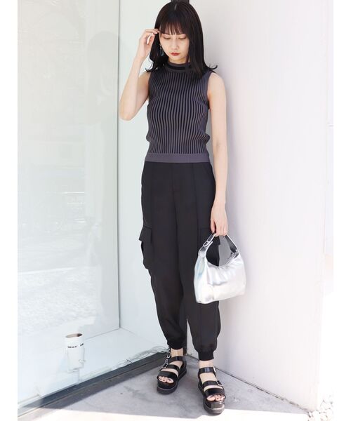 MURUA（ムルーア）の「リブジョガーパンツ（スウェットパンツ・レディース・ブラック/グレー・1/2）」の7枚目の写真