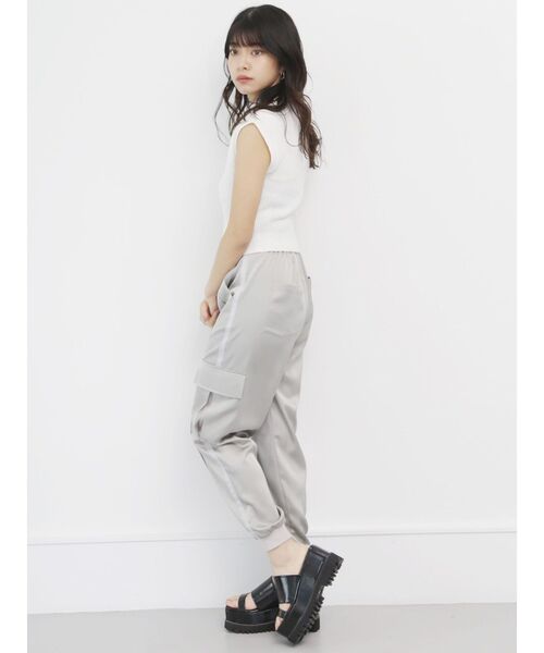 MURUA（ムルーア）の「リブジョガーパンツ（スウェットパンツ・レディース・ブラック/グレー・1/2）」の11枚目の写真