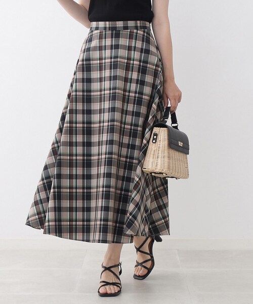 couture brooch（クチュールブローチ）の「◆【目を惹く配色】マドラスチェック柄フレアスカート（スカート・レディース・ピンク系6/ブラウン系その他3/ブルー系1・36/38/40/42）」の3枚目の写真