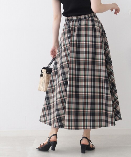 couture brooch（クチュールブローチ）の「◆【目を惹く配色】マドラスチェック柄フレアスカート（スカート・レディース・ピンク系6/ブラウン系その他3/ブルー系1・36/38/40/42）」の10枚目の写真