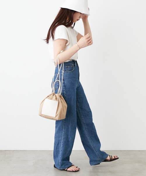 Actually(アクチュアリー)の「ナイロン巾着バッグ(ショルダーバッグ・レディース・ベージュ/グレー/ブラック・フリー)」の7枚目の写真