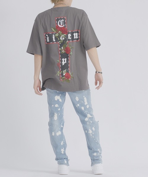 RE730（アールイーセブンサーティー）の「RE730 十字薔薇モチーフ　半袖ビッグシルエットTシャツ（Tシャツ/カットソー・メンズ・オフホワイト/ブラック/チャコールグレー・LARGE/MEDIUM/X-LARGE）」の22枚目の写真