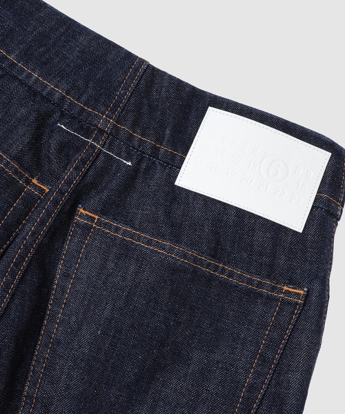 MM6 Maison Margiela(エムエムシックス メゾン マルジェラ)の「PANTS 5 POCKETS(デニムパンツ・レディース・その他・25/26)」の4枚目の写真