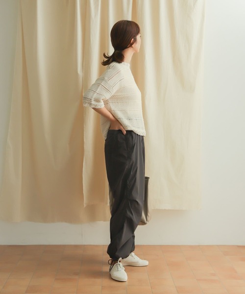 URBAN RESEARCH DOORS（アーバンリサーチドアーズ）の「ナイロンパラシュートパンツ（その他パンツ・レディース・チャコールグレー/ベージュ・MEDIUM）」の15枚目の写真