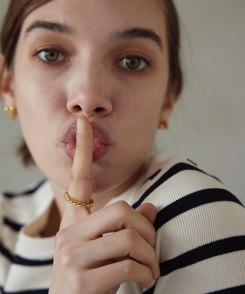 CENE（セネ）の「【CENE】セネ/ツイストフープリング（リング・レディース・ゴールド/シルバー・#11/#13/#9/#15/#8）」の5枚目の写真