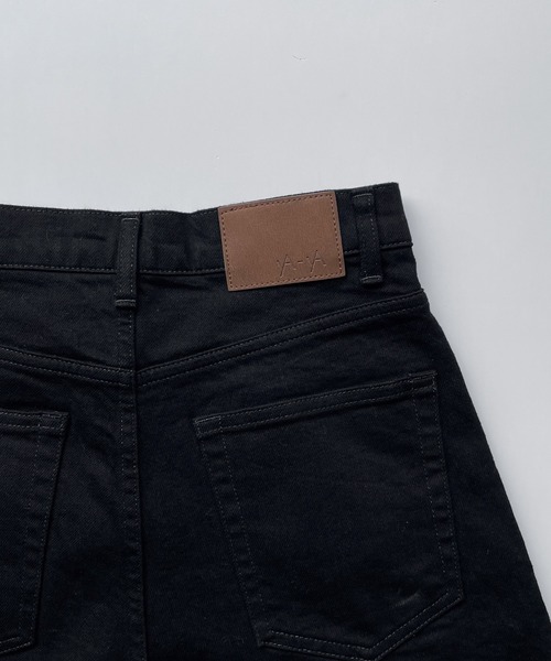 CANAL JEAN(キャナルジーン)の「YA-YA soilタックバギーパンツ(デニムパンツ・レディース・ブラック・23/24/25)」の12枚目の写真