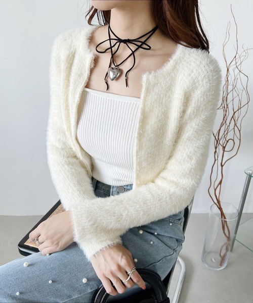 United store(ユナイテッドストア)の「シャギージップニットトップ(ニット/セーター・レディース・ブラック/グレイッシュベージュ/ホワイト・FREE)」の4枚目の写真