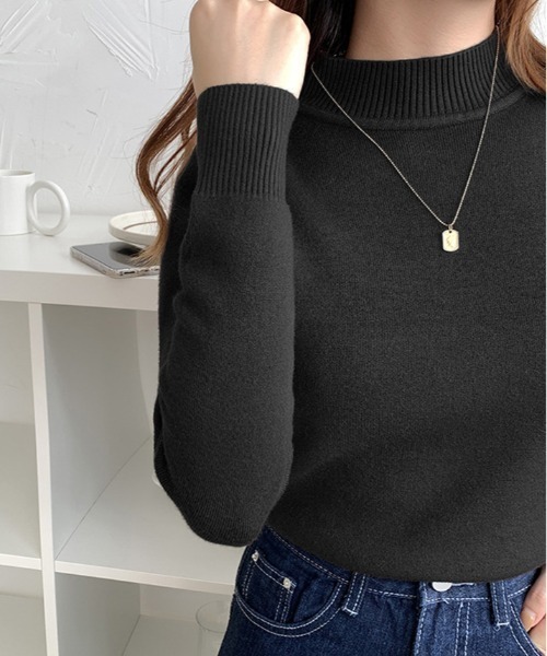 kirakiraShop(キラキラショップ)の「裏起毛 ハイネック ニット トップス(ニット/セーター・レディース・ベージュ/ブラック/ブラウン/アイボリー/オレンジ/ホワイト・S-M/M-L)」の2枚目の写真