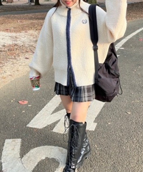 nemne store(ネンネストア)の「【低身長サイズあり】ブークレダブルジッププルオーバー(ニット/セーター・レディース・ネイビー/アイボリー/ボルドー・SMALL/MEDIUM)」の8枚目の写真