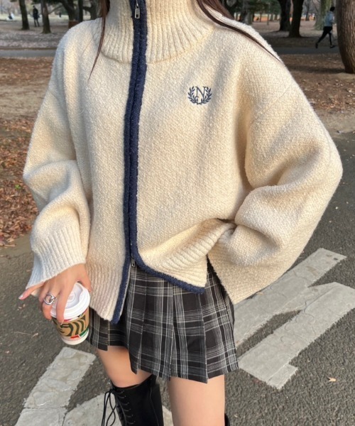 nemne store(ネンネストア)の「【低身長サイズあり】ブークレダブルジッププルオーバー(ニット/セーター・レディース・ネイビー/アイボリー/ボルドー・SMALL/MEDIUM)」の7枚目の写真