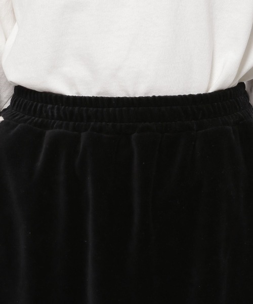 niko and...（ニコアンド）の「サイドラインベロアフレアスカート（スカート・レディース・アイボリー/ブラック/モカ・FREE）」の14枚目の写真