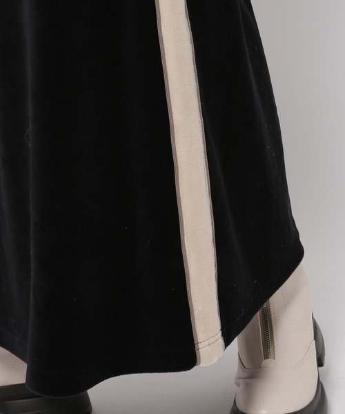 niko and...（ニコアンド）の「サイドラインベロアフレアスカート（スカート・レディース・アイボリー/ブラック/モカ・FREE）」の18枚目の写真