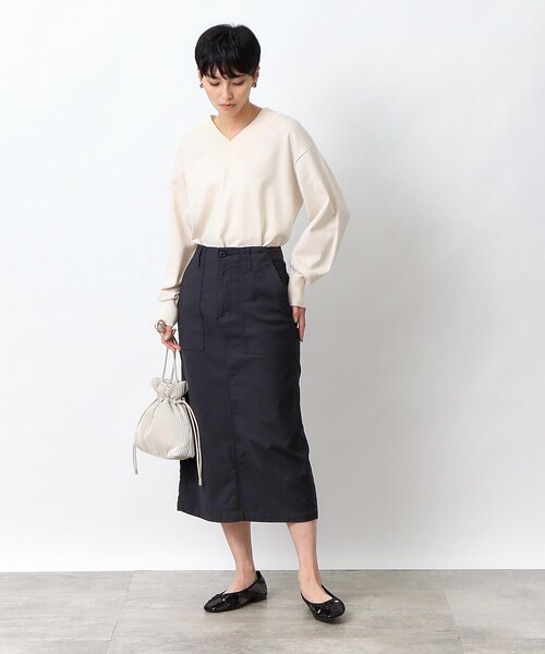 OPAQUE.CLIP(オペークドットクリップ)の「ストレッチベイカースカート/オーガニックコットン混【洗濯機洗い可/ストレッチ】(スカート・レディース・オフホワイト/ブラック/カーキ・40/38/42/36/34)」の13枚目の写真