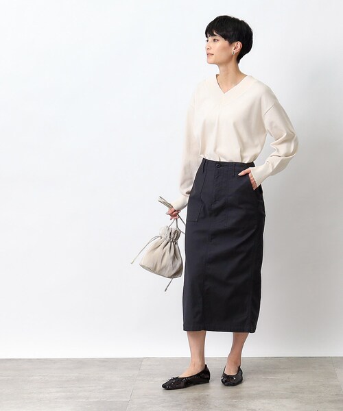 OPAQUE.CLIP(オペークドットクリップ)の「ストレッチベイカースカート/オーガニックコットン混【洗濯機洗い可/ストレッチ】(スカート・レディース・オフホワイト/ブラック/カーキ・40/38/42/36/34)」の14枚目の写真