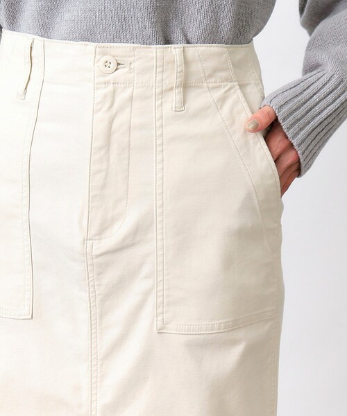 OPAQUE.CLIP(オペークドットクリップ)の「ストレッチベイカースカート/オーガニックコットン混【洗濯機洗い可/ストレッチ】(スカート・レディース・オフホワイト/ブラック/カーキ・40/38/42/36/34)」の5枚目の写真