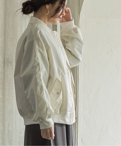 OPAQUE.CLIP（オペークドットクリップ）の「◆≪ヒルナンデス！で紹介≫ オーバーシルエットMA-1【洗濯機洗い可】（ブルゾン・レディース・チャコールグレー/ホワイト・38/40）」の7枚目の写真