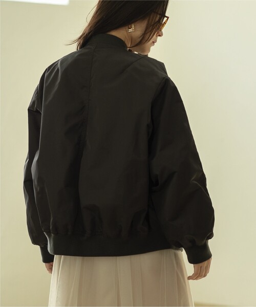 OPAQUE.CLIP（オペークドットクリップ）の「◆≪ヒルナンデス！で紹介≫ オーバーシルエットMA-1【洗濯機洗い可】（ブルゾン・レディース・チャコールグレー/ホワイト・38/40）」の12枚目の写真