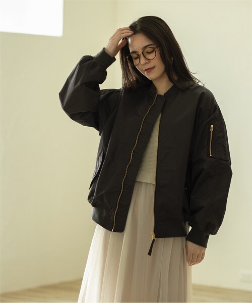 OPAQUE.CLIP（オペークドットクリップ）の「◆≪ヒルナンデス！で紹介≫ オーバーシルエットMA-1【洗濯機洗い可】（ブルゾン・レディース・チャコールグレー/ホワイト・38/40）」の13枚目の写真