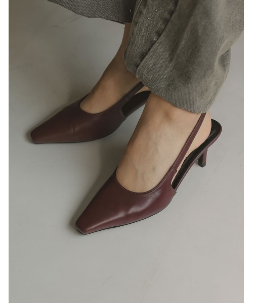 Re:EDIT（リエディ）の「[神山まりあさん着用][2024AW SHOES COLLECTION][販売数1千足突破！][大きいサイズ有]バックストラップスクエアトゥミュールパンプス（パンプス・レディース・ゴールド/シルバー/ドット/ホワイト/ブラック/ボルドー/キャメル/レオパード・LARGE/X-LARGE/MEDIUM/SMALL/XX-LARGE）」の4枚目の写真