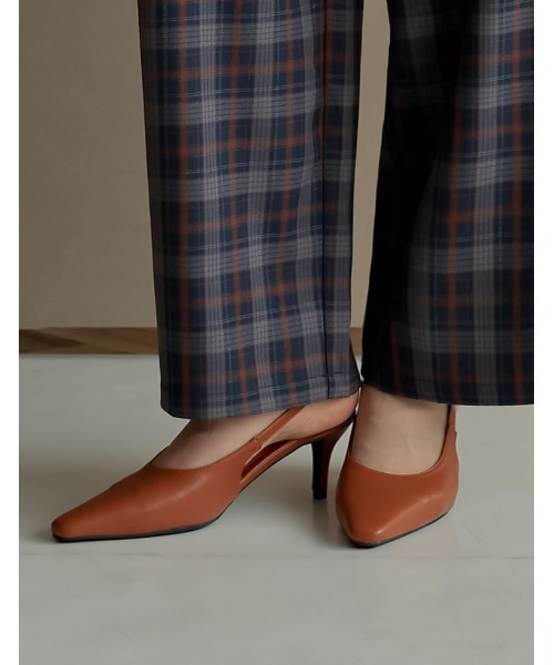 Re:EDIT（リエディ）の「[神山まりあさん着用][2024AW SHOES COLLECTION][販売数1千足突破！][大きいサイズ有]バックストラップスクエアトゥミュールパンプス（パンプス・レディース・ゴールド/シルバー/ドット/ホワイト/ブラック/ボルドー/キャメル/レオパード・LARGE/X-LARGE/MEDIUM/SMALL/XX-LARGE）」の16枚目の写真