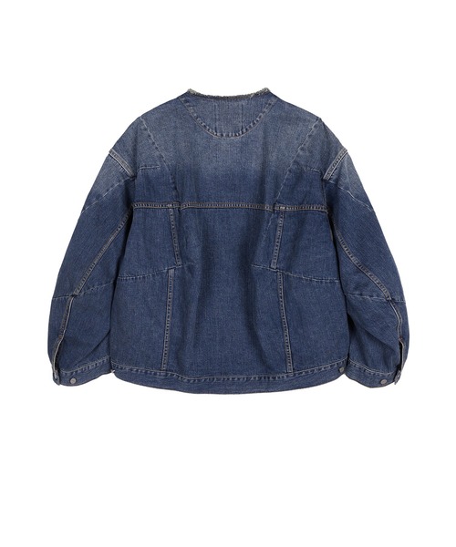 JNBY（ジェーエヌビーワイ）の「Deconstructed Raw-edge Denim Jacket 