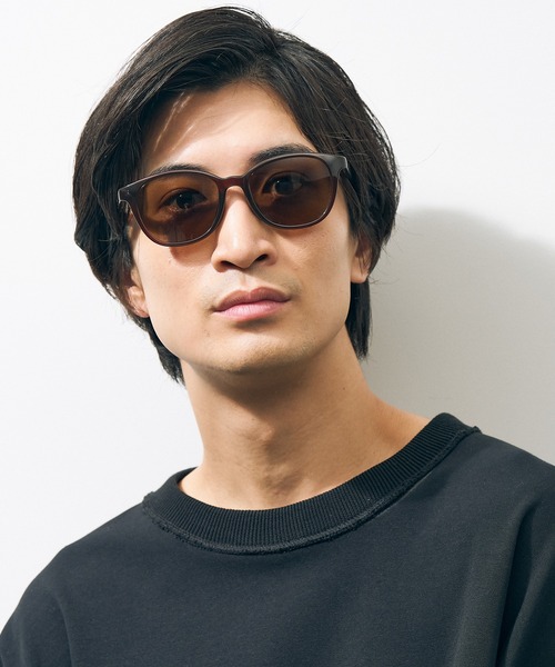 Zoff（ゾフ）の「【Web限定】ウェリントン型 サングラス｜軽量｜偏光レンズ｜Zoff（サングラス・レディース・ブラウン/ブラック・FREE）」の2枚目の写真