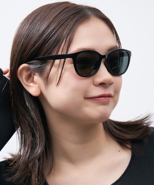 Zoff（ゾフ）の「【Web限定】ウェリントン型 サングラス｜軽量｜偏光レンズ｜Zoff（サングラス・レディース・ブラウン/ブラック・FREE）」の6枚目の写真