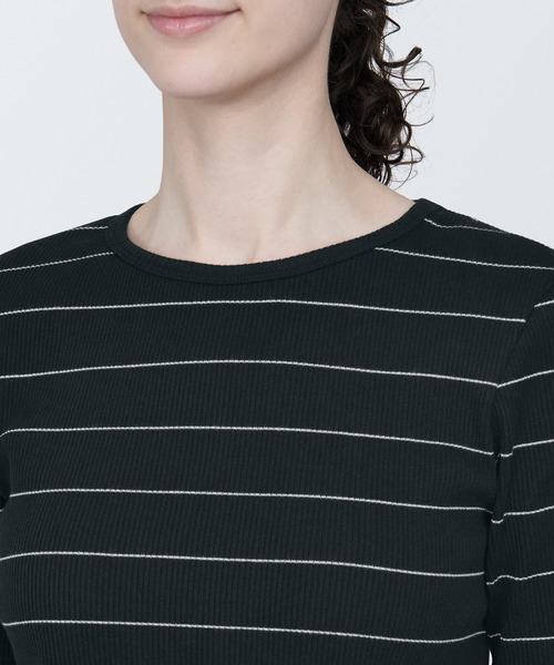 無印良品（ムジルシリョウヒン）の「婦人　ストレッチリブ編みクルーネック半袖Ｔシャツ（Tシャツ/カットソー・レディース・ライトブルー/オフホワイト/ブラック/ホワイト系8/ピンク/ブラック系・XL/L/M/S）」の20枚目の写真