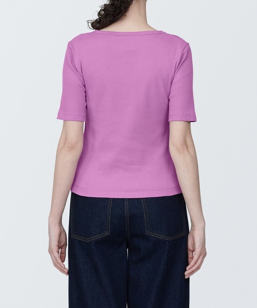 無印良品（ムジルシリョウヒン）の「婦人　ストレッチリブ編みクルーネック半袖Ｔシャツ（Tシャツ/カットソー・レディース・ライトブルー/オフホワイト/ブラック/ホワイト系8/ピンク/ブラック系・XL/L/M/S）」の8枚目の写真